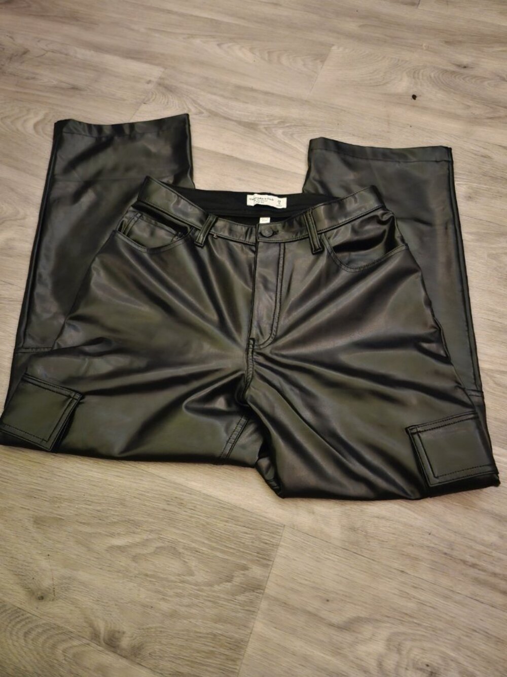Abercrombie And Fitch Black Vegan Leather Cargo Pants Size 29in (8) Women's EUC